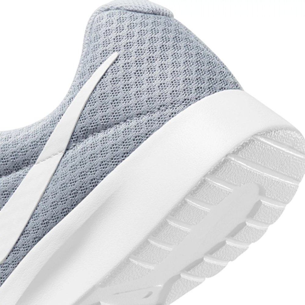 Nike Tanjun Women's Running Shoes - Picture 9 of 14